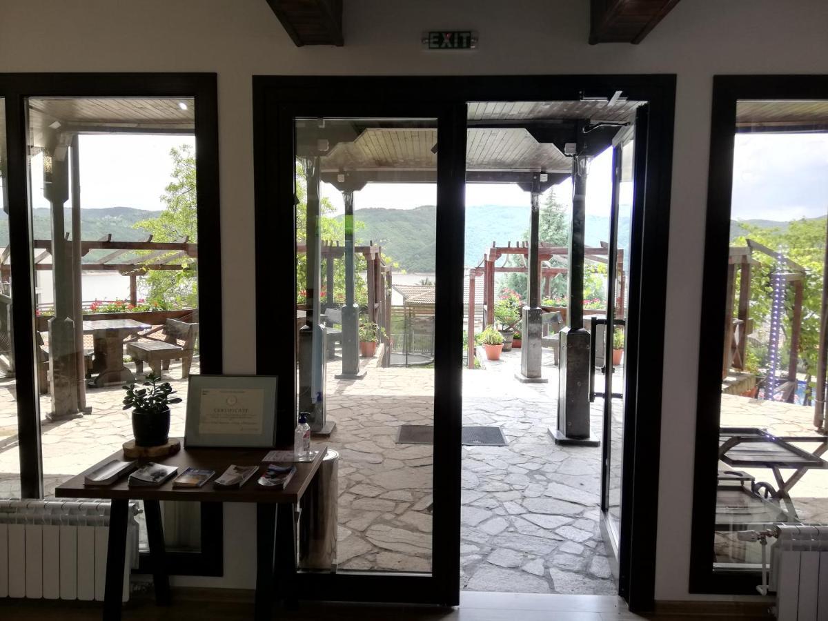 特里丰萨乐桑家庭酒店 格拉瓦塔斯 外观 照片